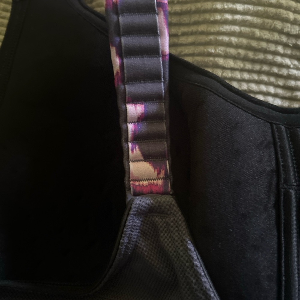 Livi Active Multicolor Patterned Bra - Picture 3 of 4